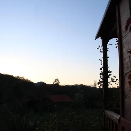 Domek alpejski Le Nid Des Crinieres Vagabondes *