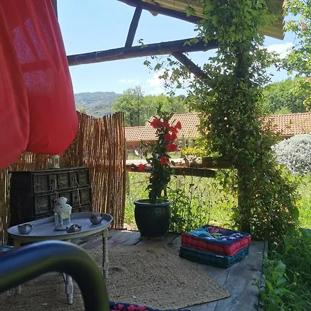 Domek alpejski Le Nid Des Crinieres Vagabondes Oletta (Corsica)