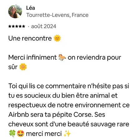 Le Nid Des Crinieres Vagabondes בקתה *