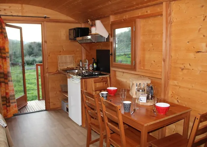 Le Nid Des Crinières Vagabondes * Oletta (Corsica)